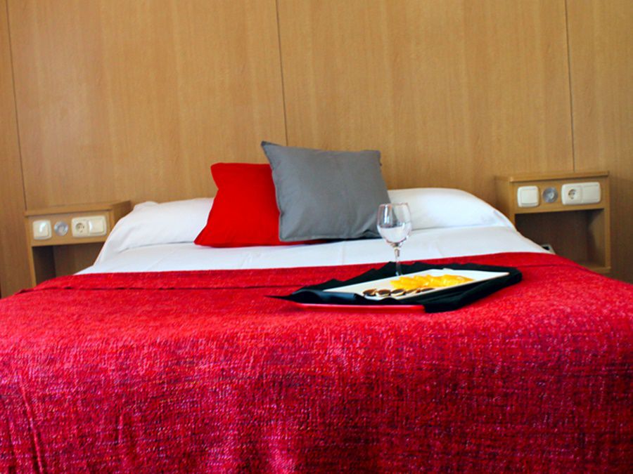 Iraipe Izaga Hostal Noain Ngoại thất bức ảnh