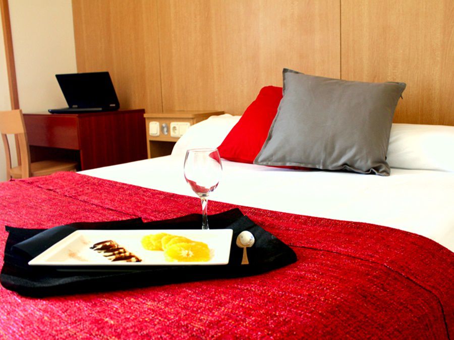 Iraipe Izaga Hostal Noain Ngoại thất bức ảnh