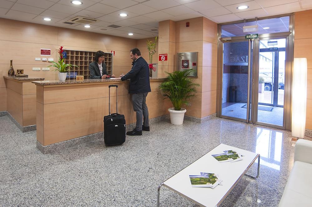 Iraipe Izaga Hostal Noain Ngoại thất bức ảnh